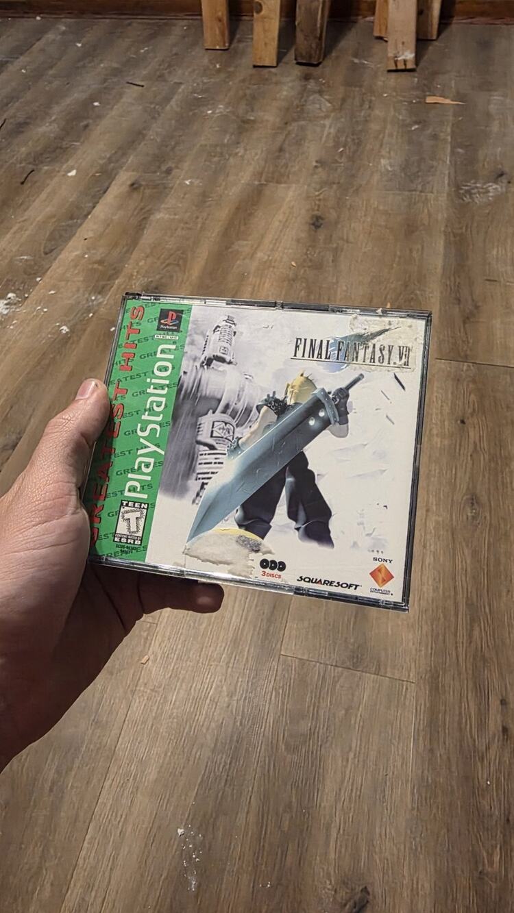 Final Fantasy VII, Very good condition and CIB, No scratches on CD